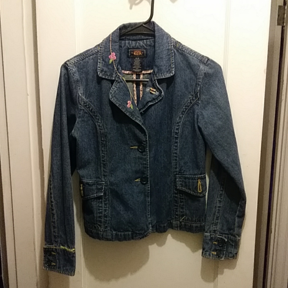 Kids jean jacket. Blue denim. Size 14/16